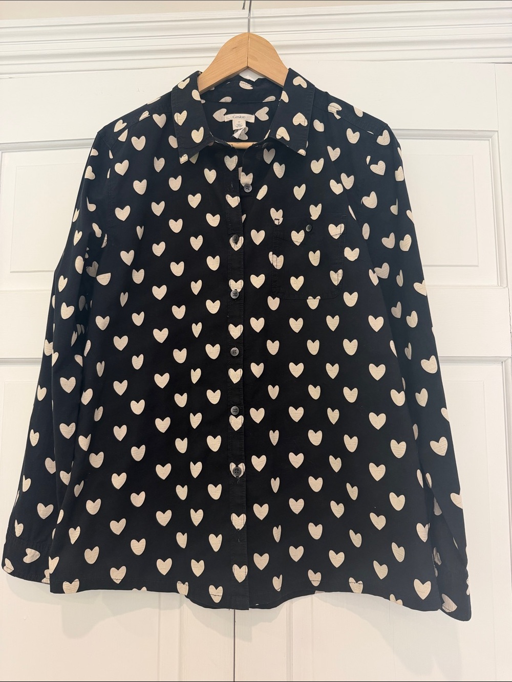 Caslon Black Button-Down Shirt with Cream Heart Print